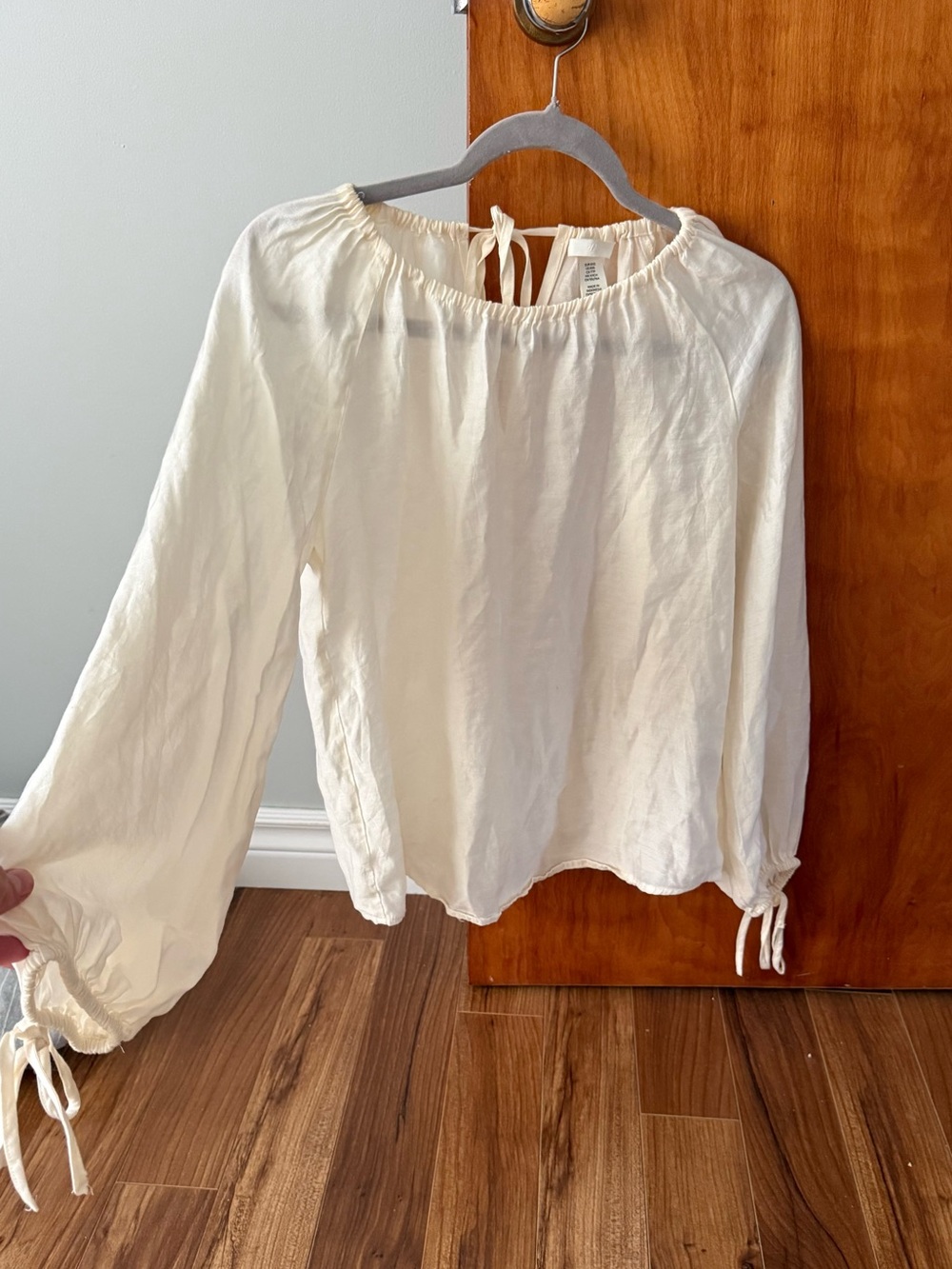 H&M Cream Off The Shoulder Tie Back Blouse Size XXS